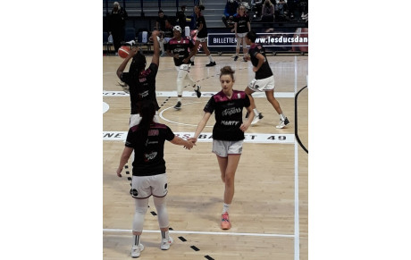 Axelle MERCERON au sommet